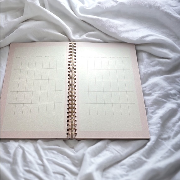 NWT Planning Our Happily Ever After Bride Wedding Planning Notebook / Planner - Picture 4 of 4